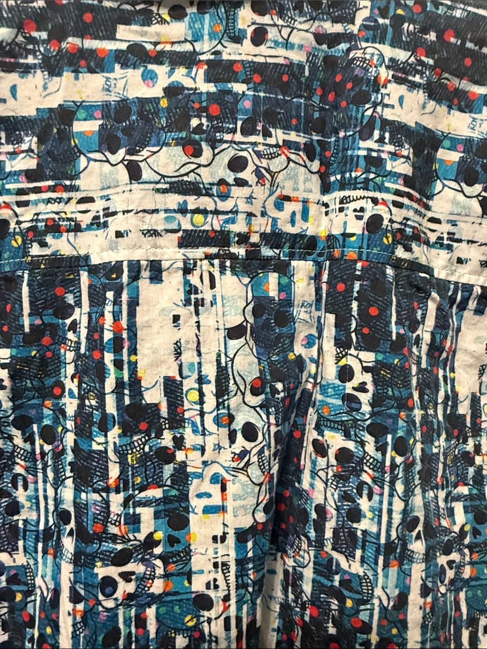 Robert Graham Multicolor Abstract Print Short-Sleeve Shirt (Blue, White, Red) - Picture 4 of 4